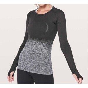 Lululemon Swiftly Tech 6 Long Sleeve Crew White Black running Gym Dance